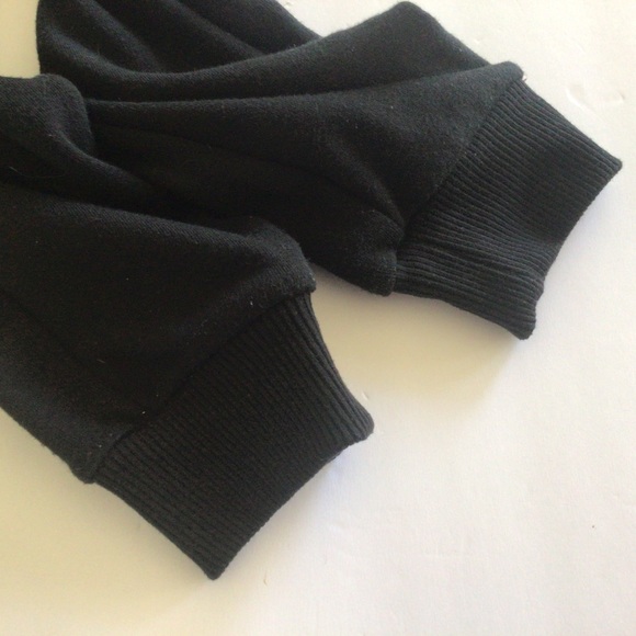 VICTORIAS SECRET BLACK FLEECE SWEATSUIT XS - Picture 13 of 16